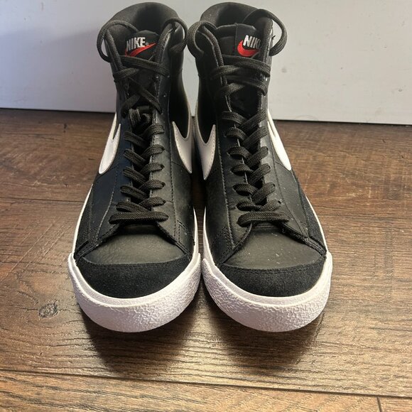 Hightop Nike Blazers- Black with White Size 7 - Picture 4 of 5
